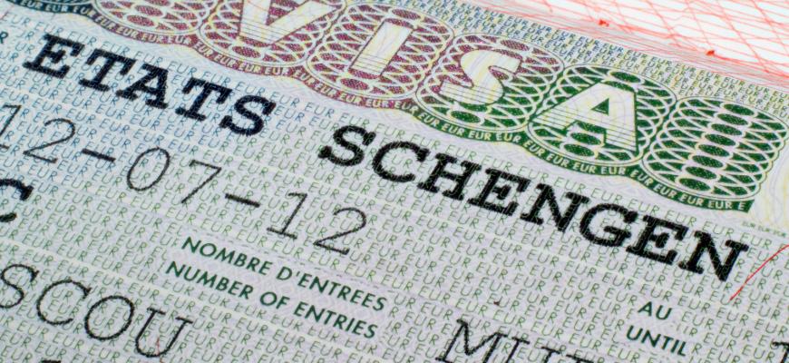 Больше всего шенгенских виз получают россияне