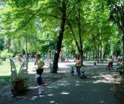 В Киеве за год обещают отремонтировать 90 парков