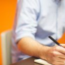 Иностранцам придётся несколько лет ждать нового разрешения на работу в Швеции